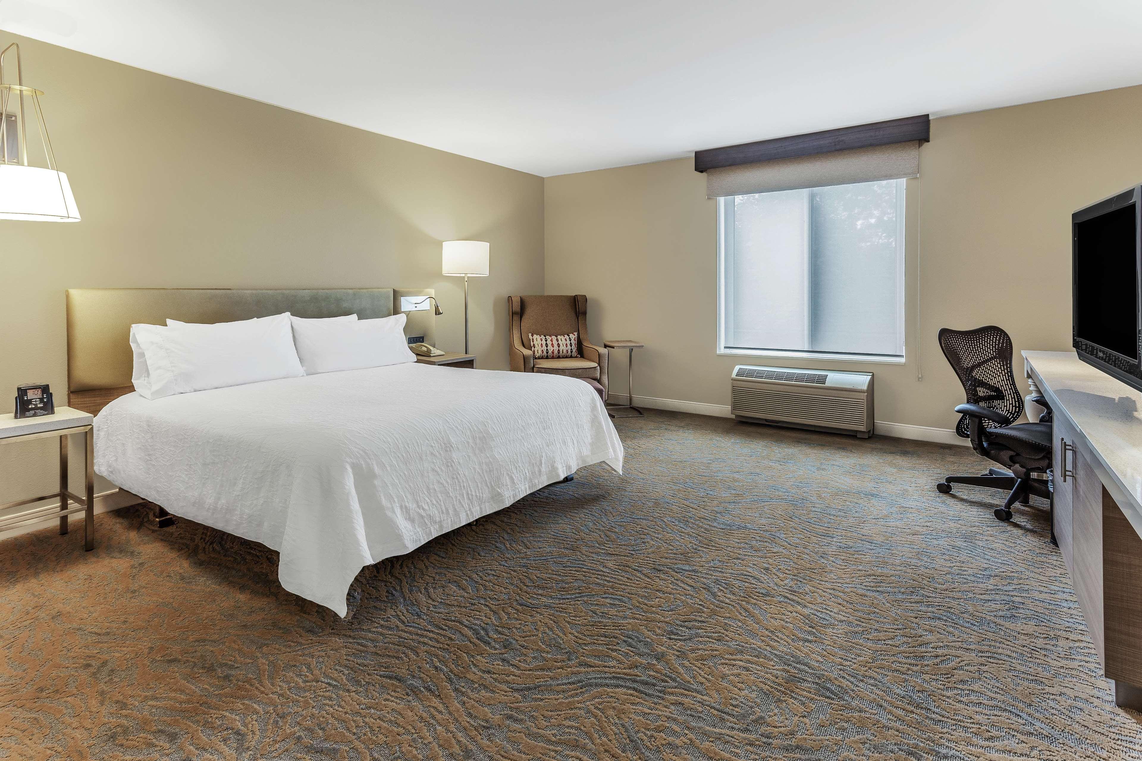 Hilton Garden Inn Saint Charles Dış mekan fotoğraf