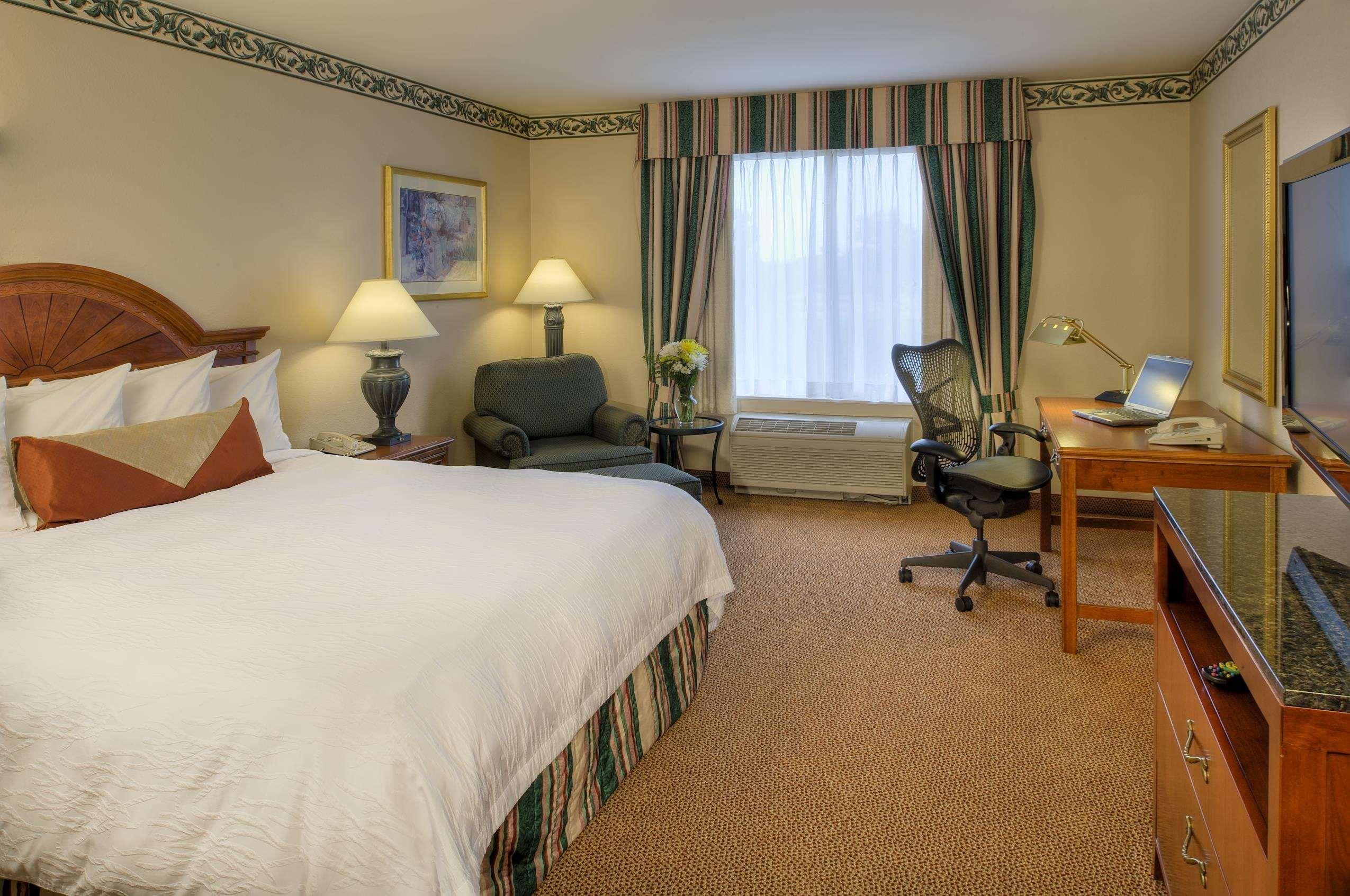Hilton Garden Inn Saint Charles Dış mekan fotoğraf