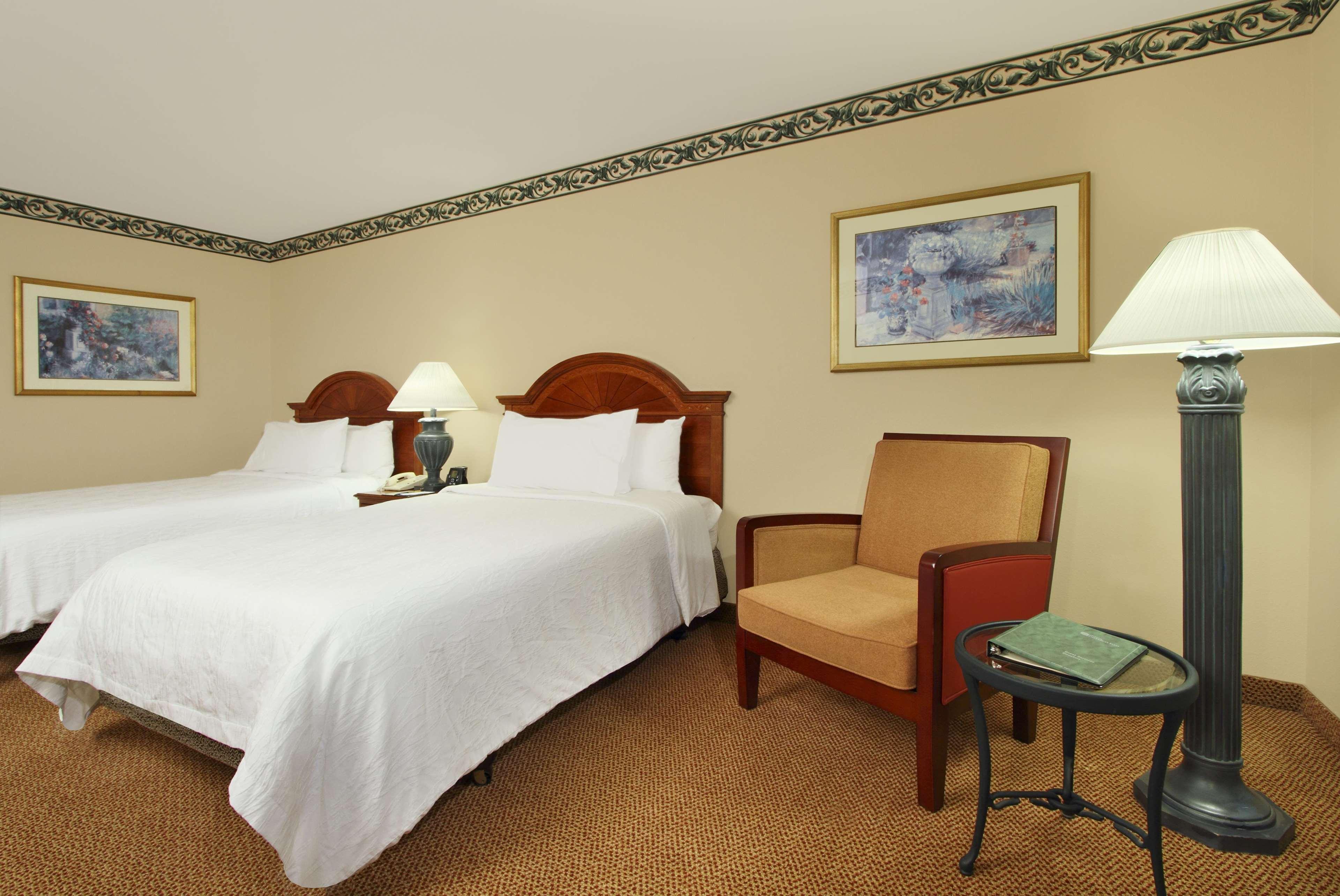 Hilton Garden Inn Saint Charles Dış mekan fotoğraf