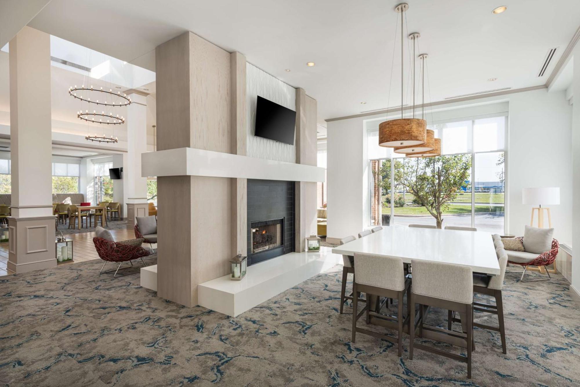 Hilton Garden Inn Saint Charles Dış mekan fotoğraf