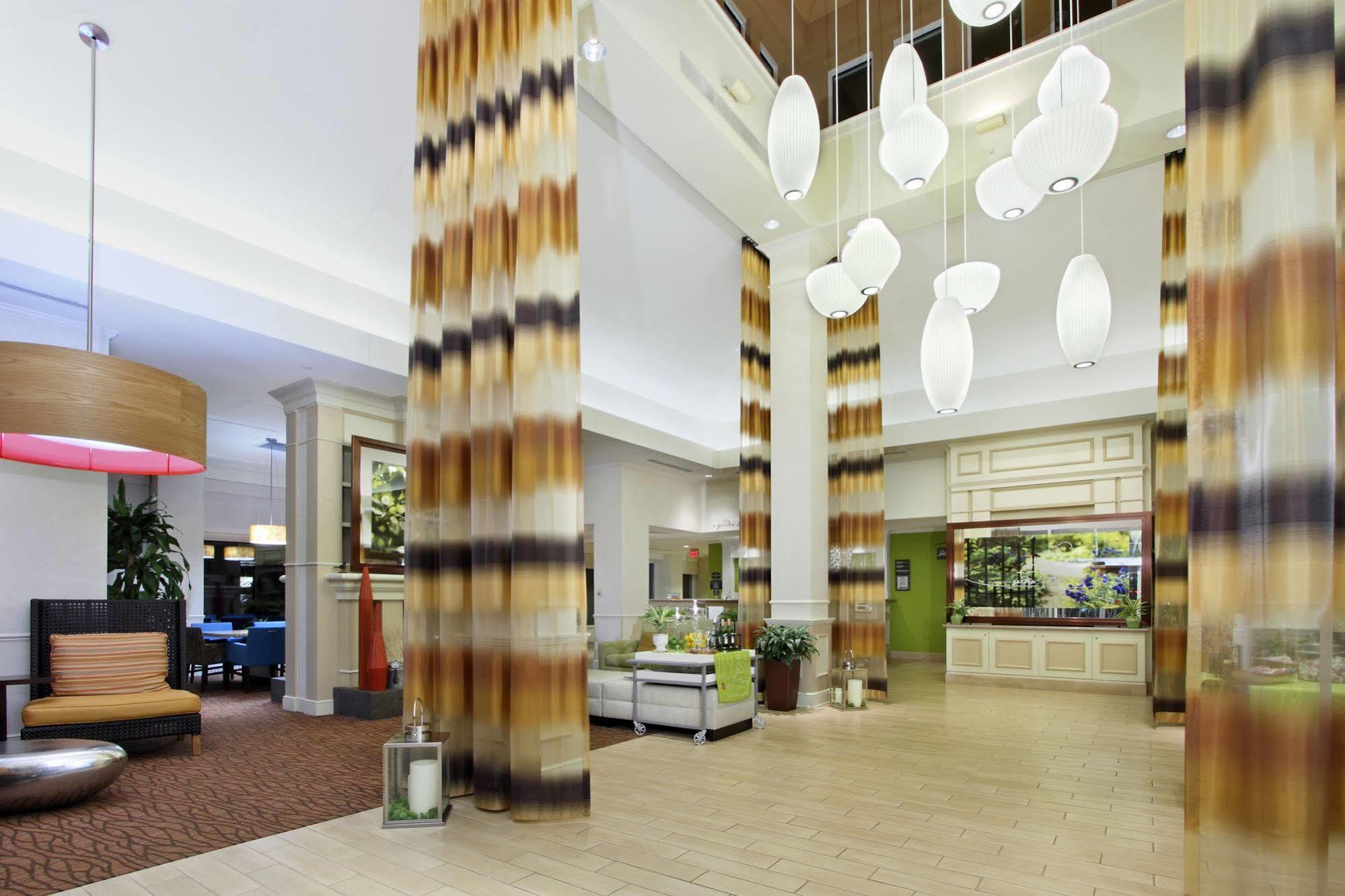 Hilton Garden Inn Saint Charles Dış mekan fotoğraf