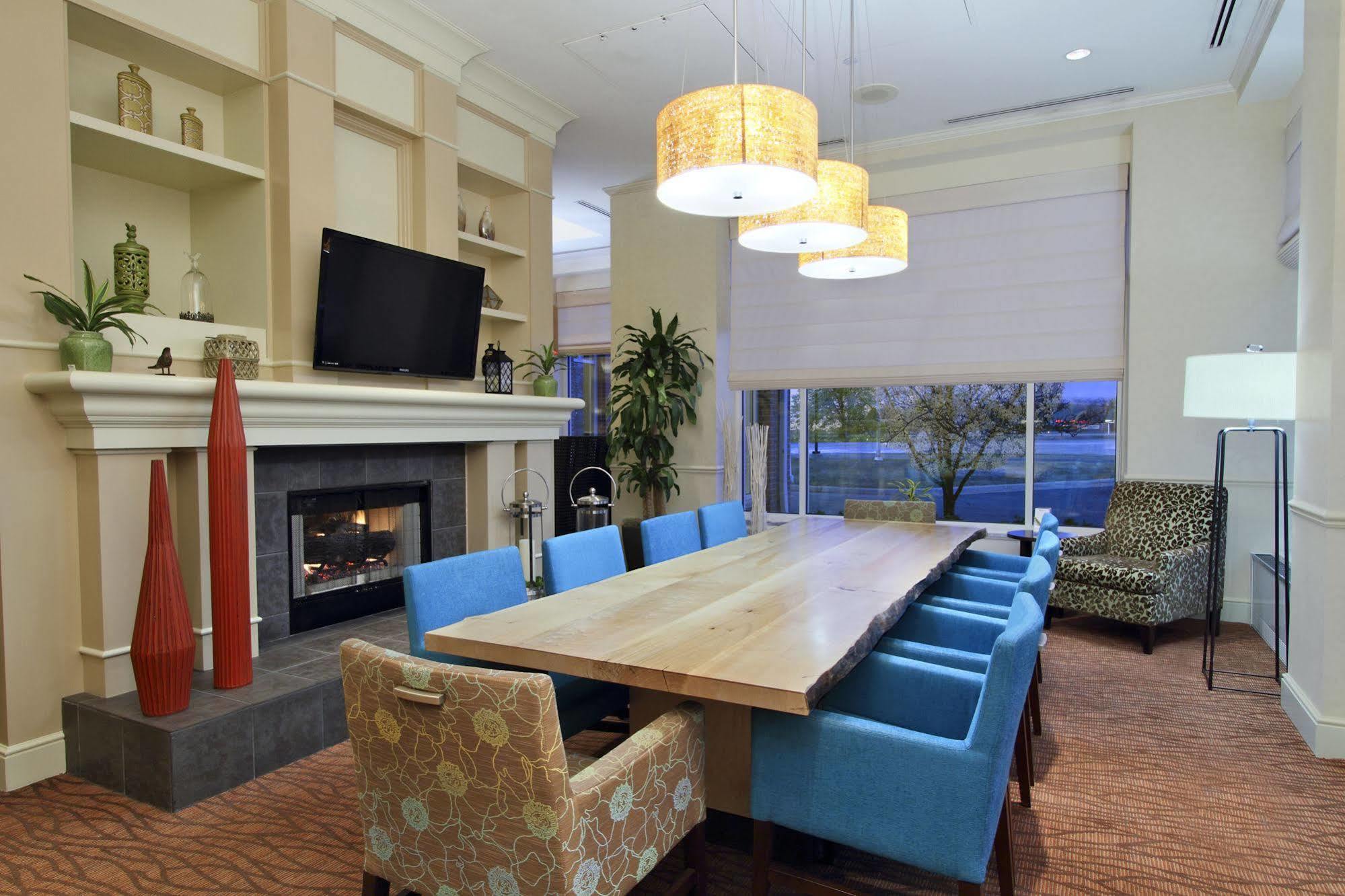 Hilton Garden Inn Saint Charles Dış mekan fotoğraf