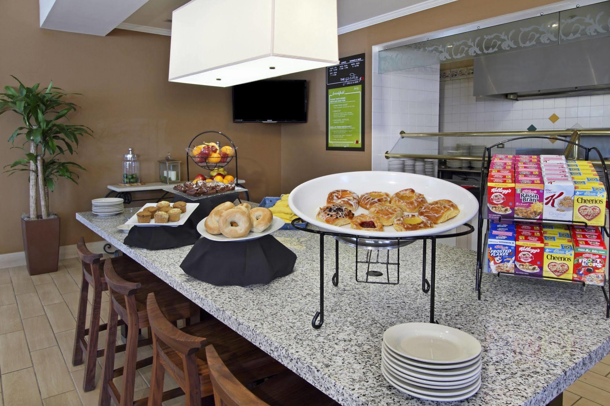 Hilton Garden Inn Saint Charles Dış mekan fotoğraf